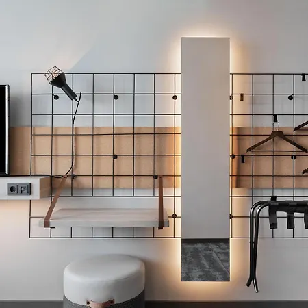 Moxy Hotel Dusseldorf