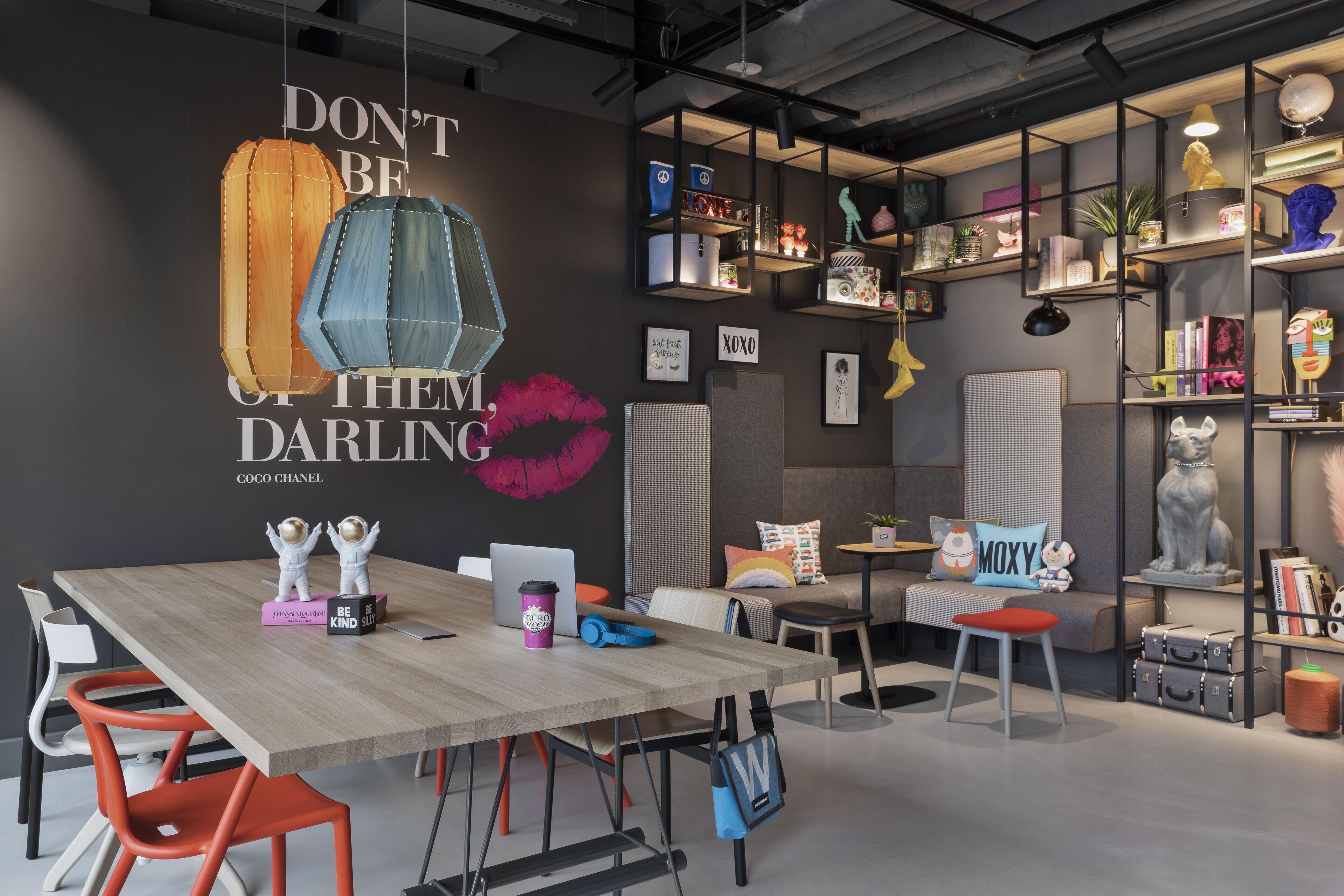 Moxy Hotel Dusseldorf